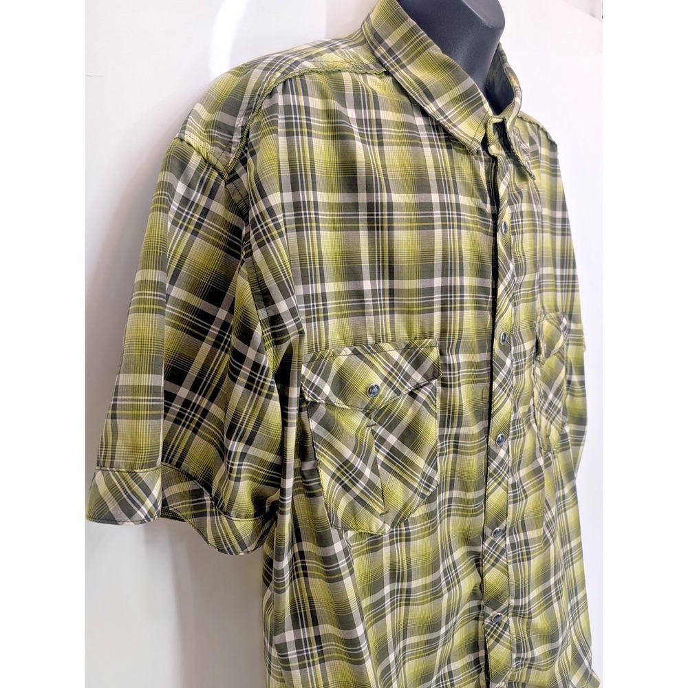 Kuhl Eluxur Men's Pearl Snap Short Sleeve Shirt - size XL - Green Plaid - Picture 5 of 16